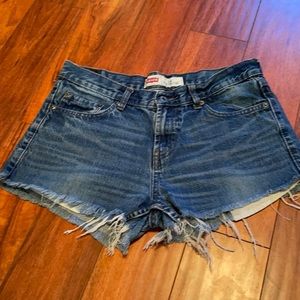 Women’s Levi cutoffs